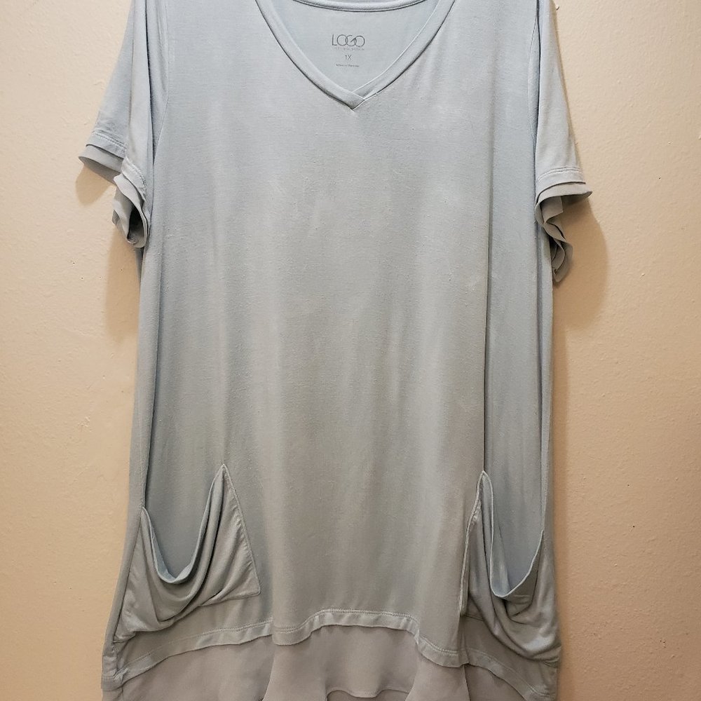 WOMEN'S PLUS SIZE 1X LOGO TOP W/POCKETS